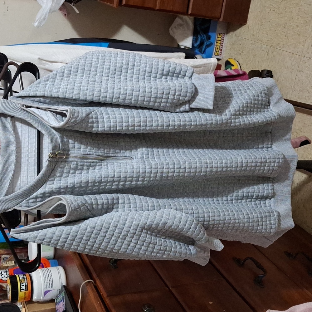 Grey shoulders out sweater